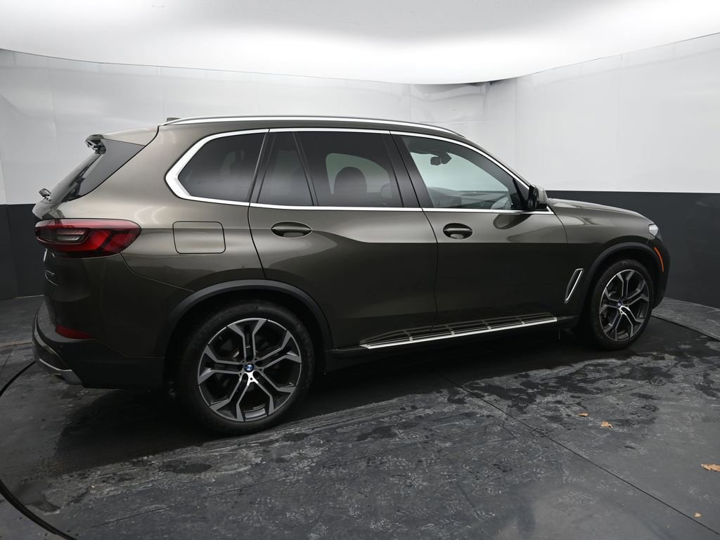 Used 2023 BMW X5 xDrive40i w/ Premium Package image 12