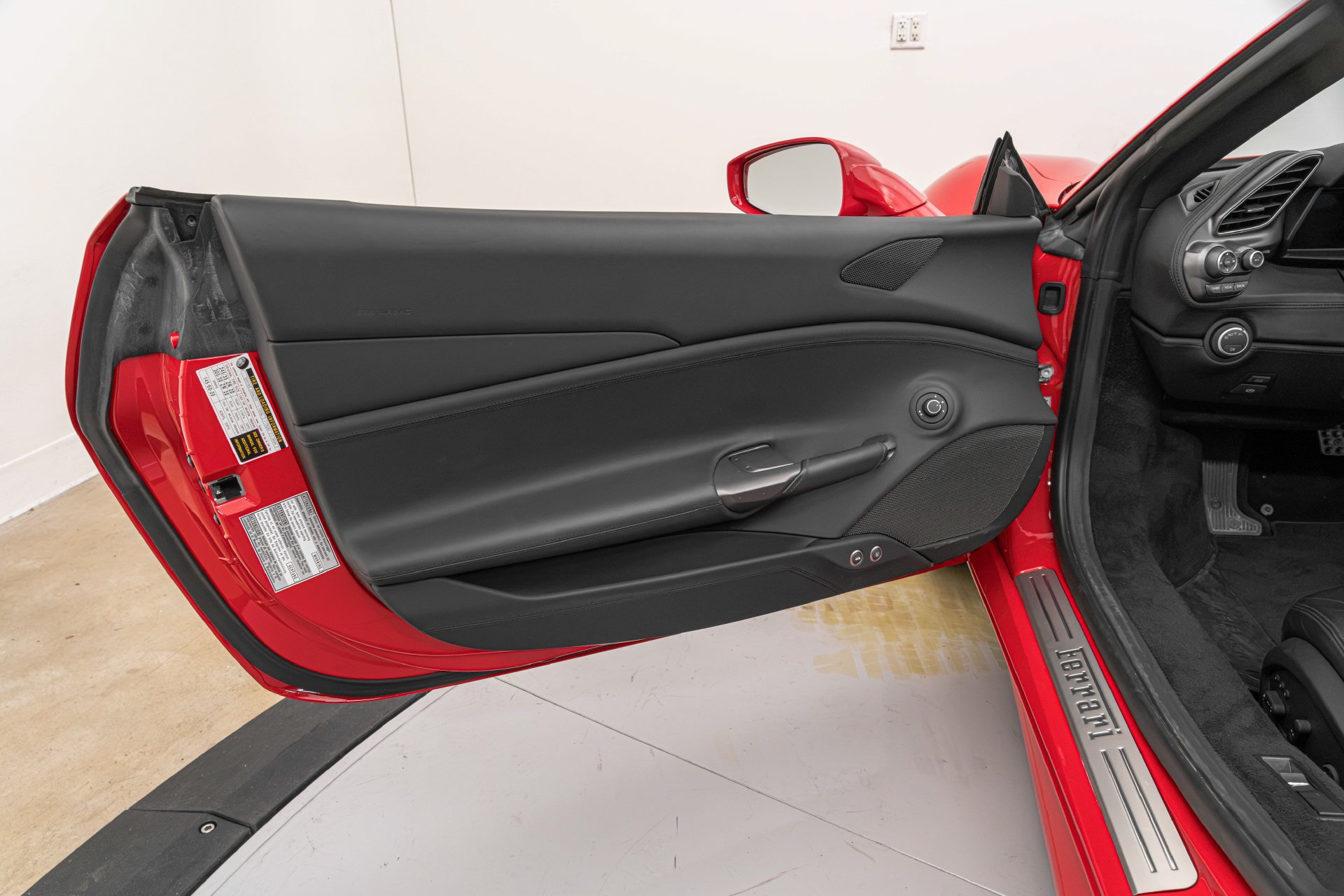 Certified 2018 Ferrari 488 Spider RWD image 19