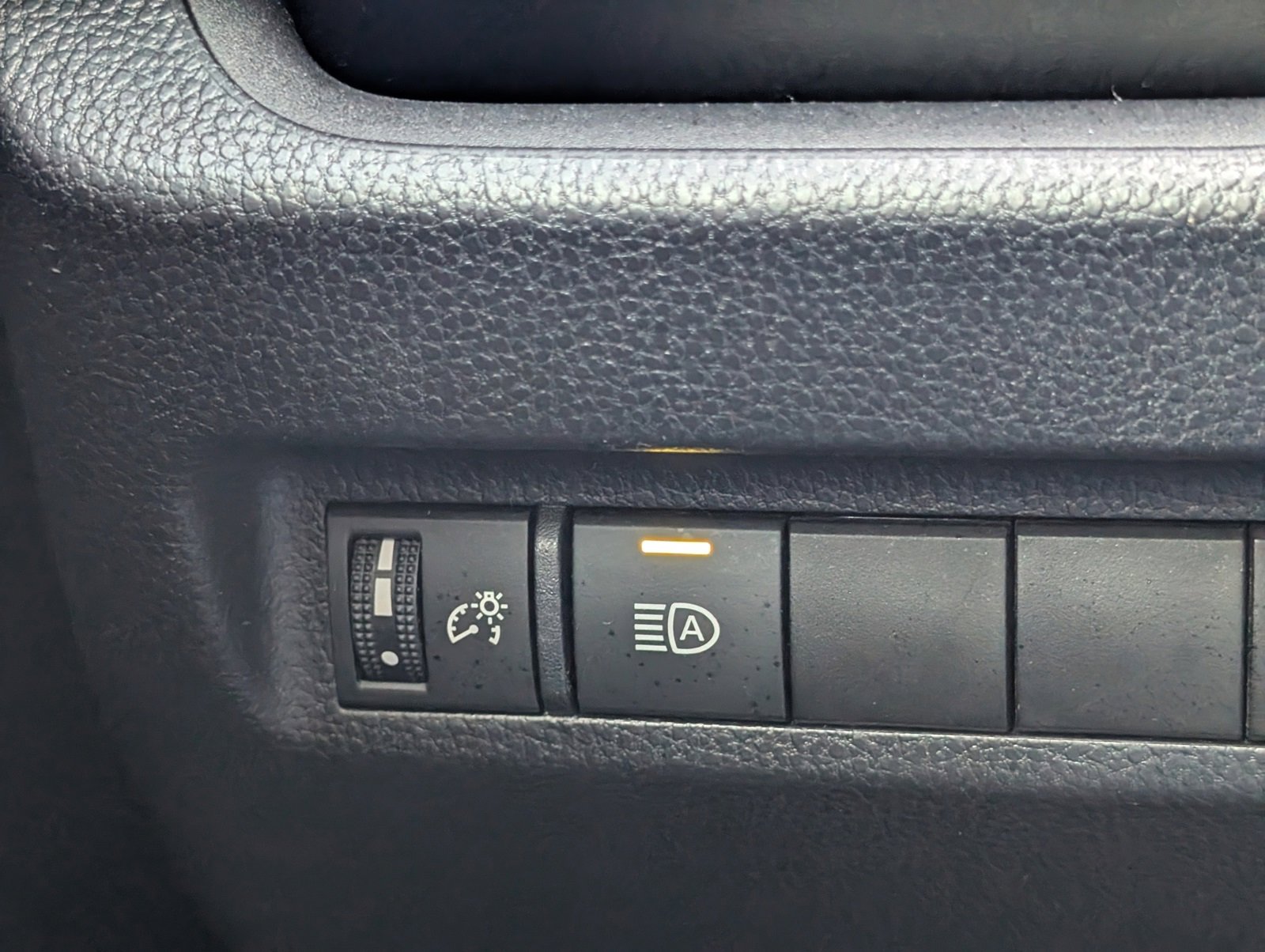 Used 2023 Toyota RAV4 XLE image 16