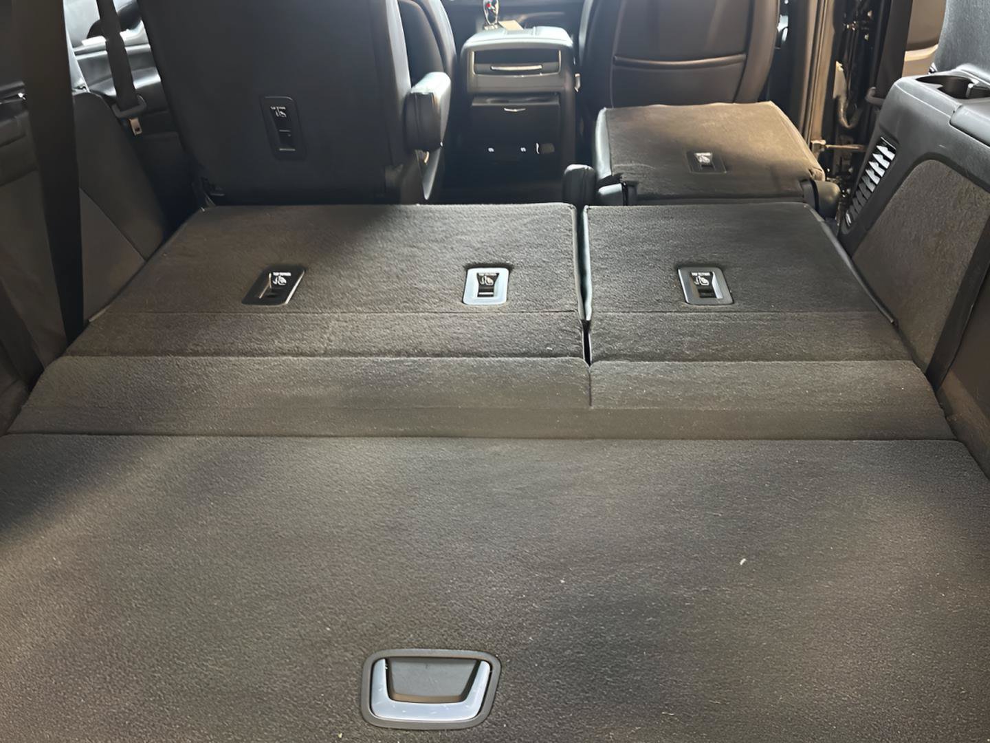 Used 2024 Cadillac Escalade Sport AWD/4WD image 31