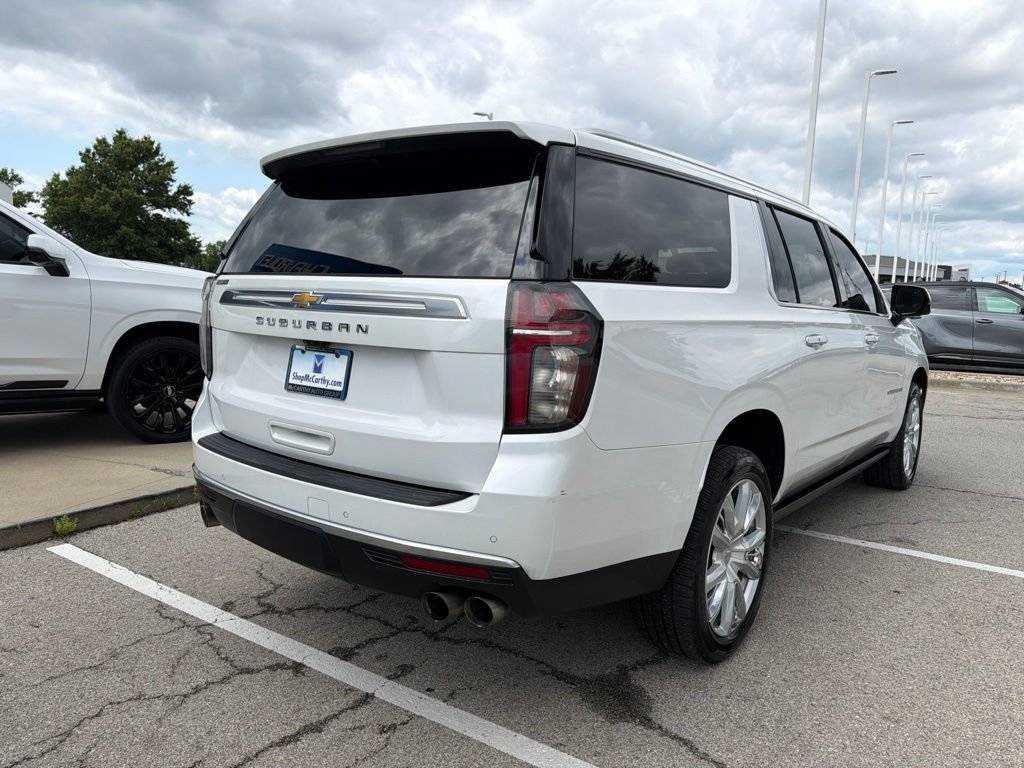 Used 2023 Chevrolet Suburban High Country w/ Premium Package 2 AWD/4WD image 3