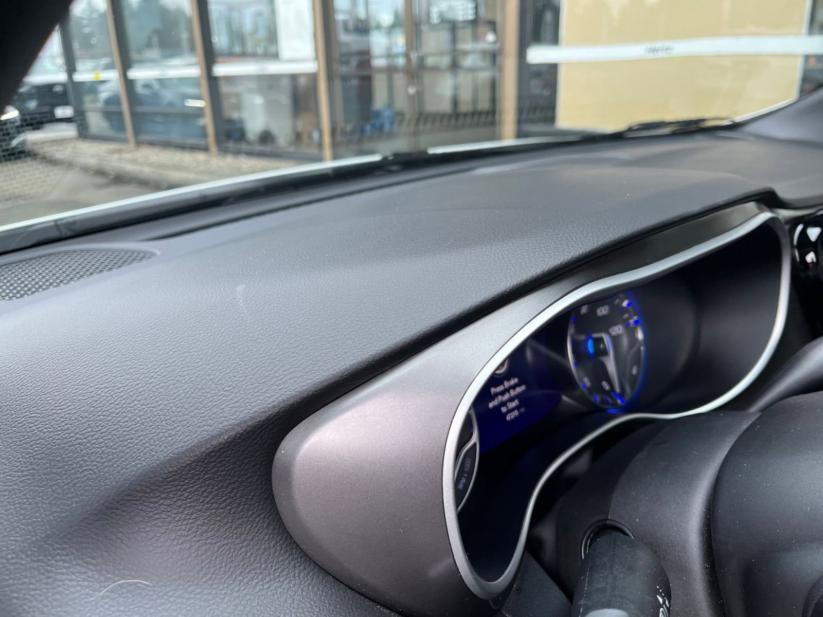 Used 2025 Chrysler Pacifica Select image 37