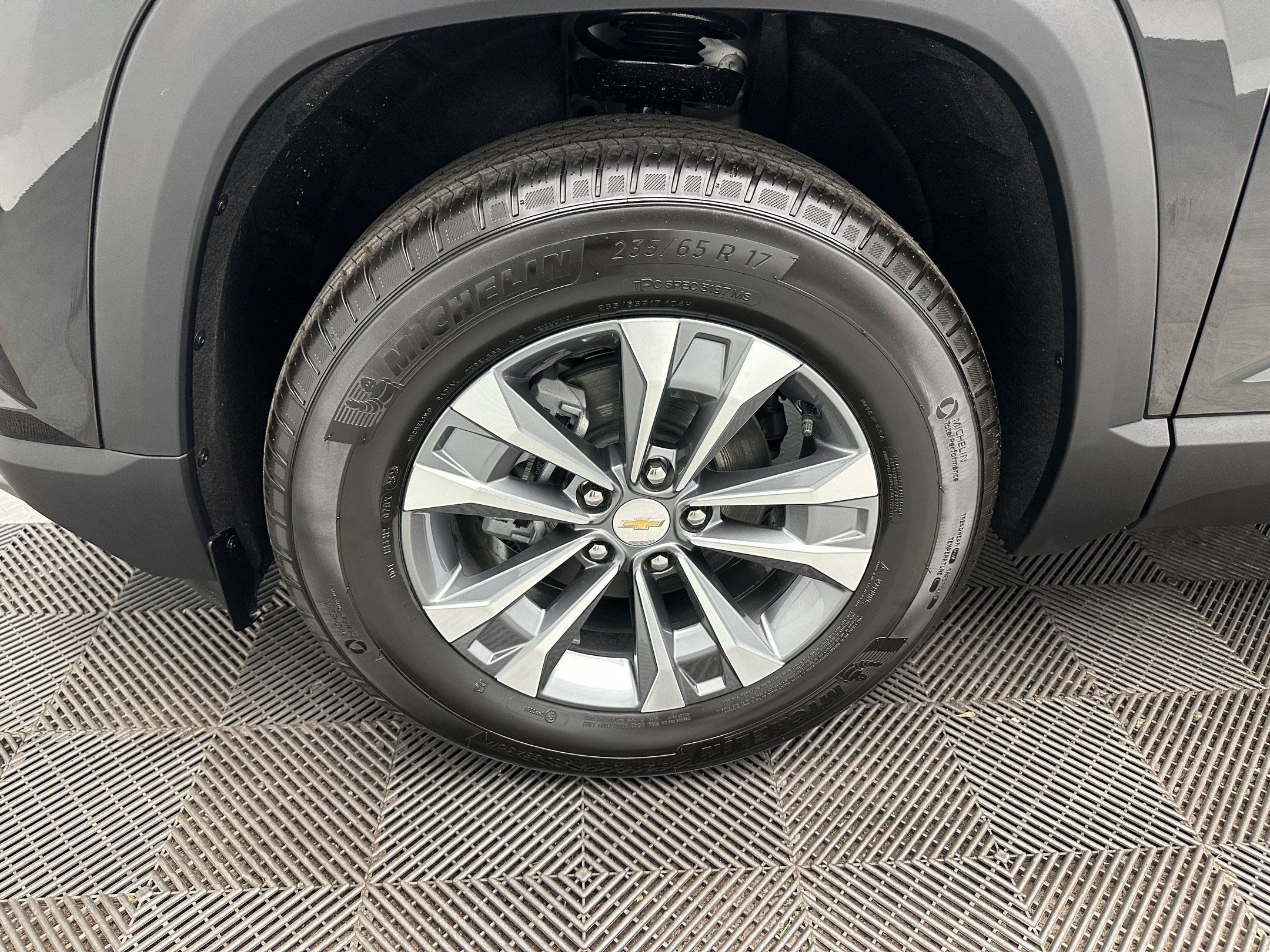 New 2027 Chevrolet Equinox LT AWD/4WD image 13
