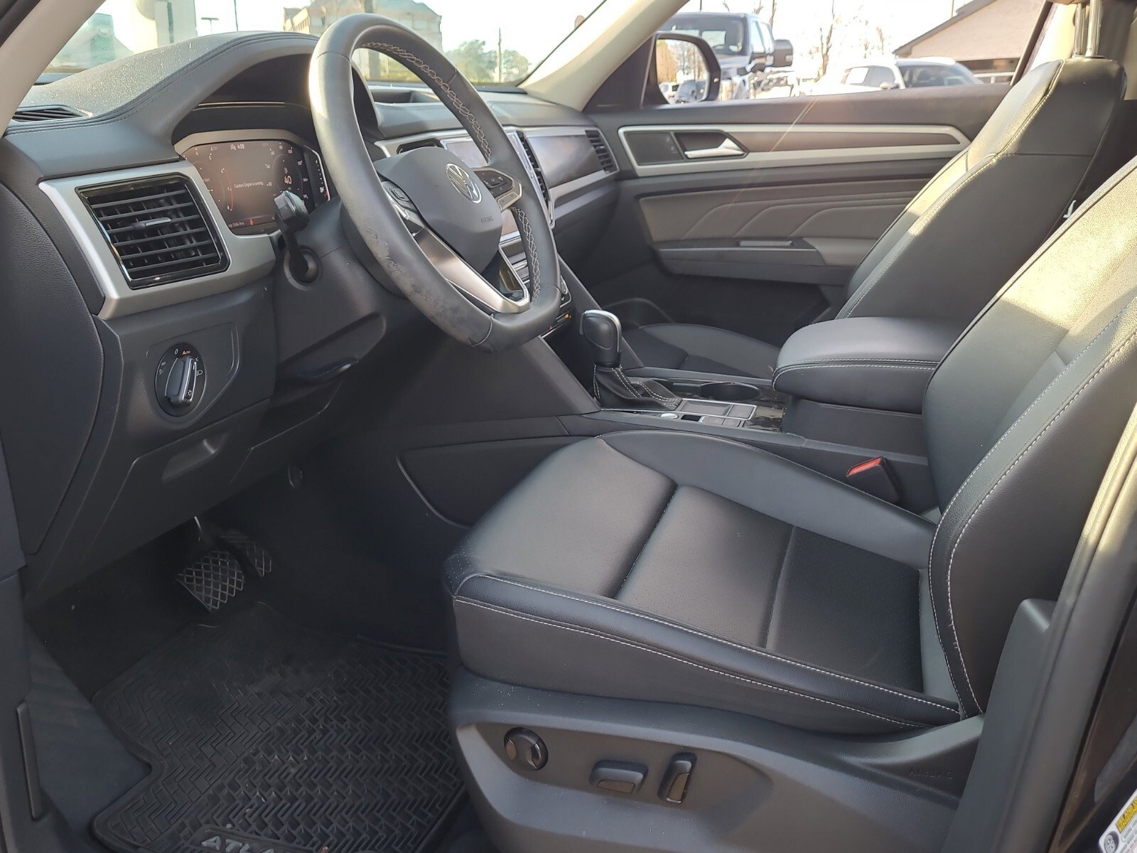 Certified 2023 Volkswagen Atlas SE image 14