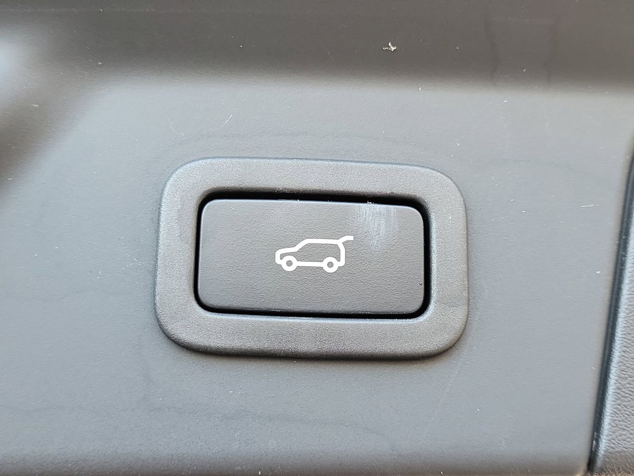 Used 2022 Land Rover Range Rover Velar S AWD/4WD image 10