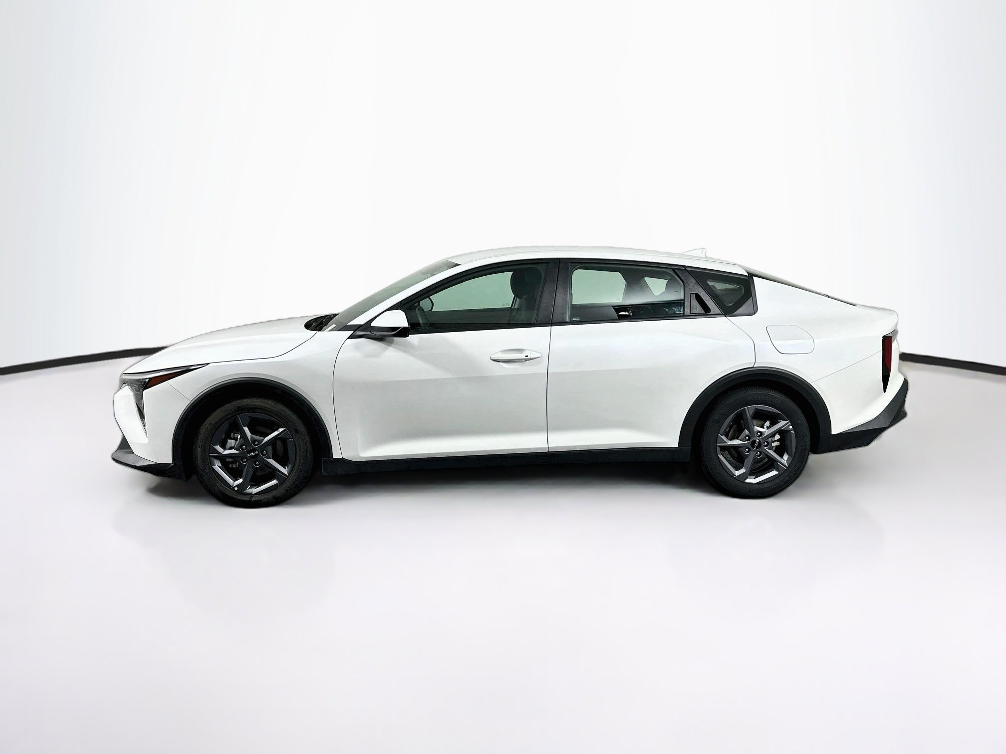 Used 2025 Kia K4 FWD image 4