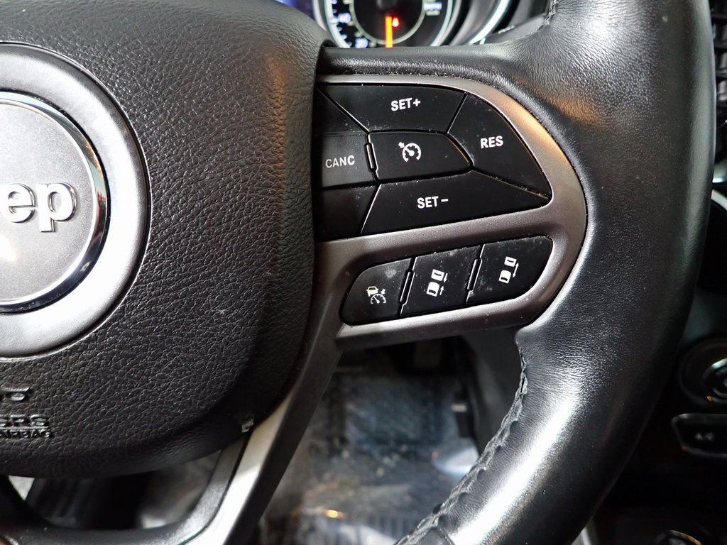 Used 2019 Jeep Cherokee Limited w/ Technology Group AWD/4WD image 32