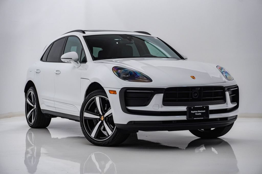 Certified 2026 Porsche Macan AWD/4WD image 7