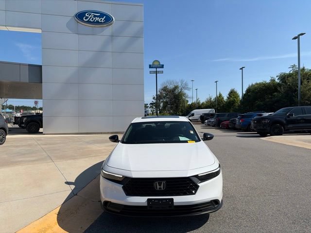 Used 2025 Honda Accord Sport image 8