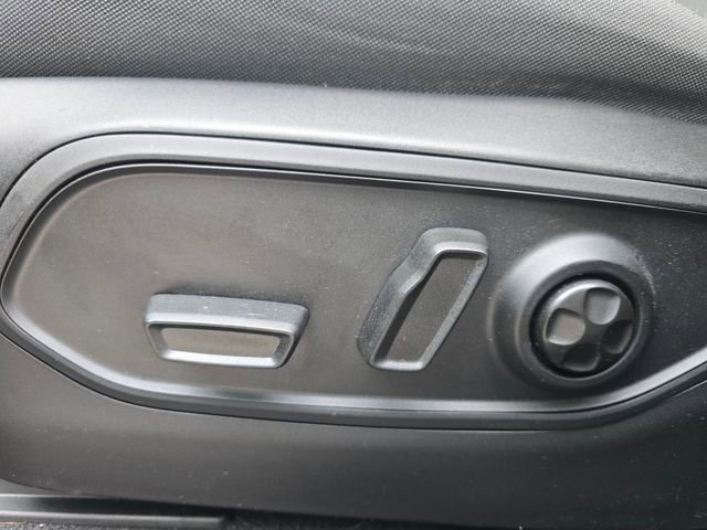 Used 2025 Jeep Grand Cherokee L Laredo w/ Luxury Tech Group I image 21