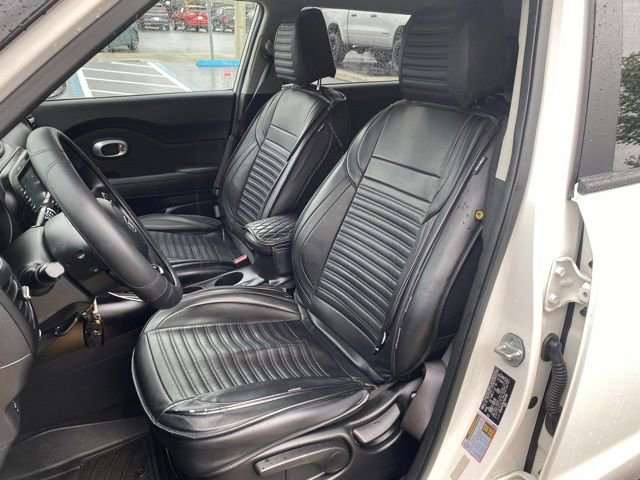 Used 2019 Kia Soul + FWD image 14