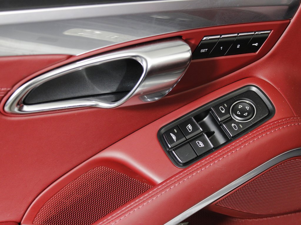 Used 2017 Porsche 911 Carrera 4S image 22