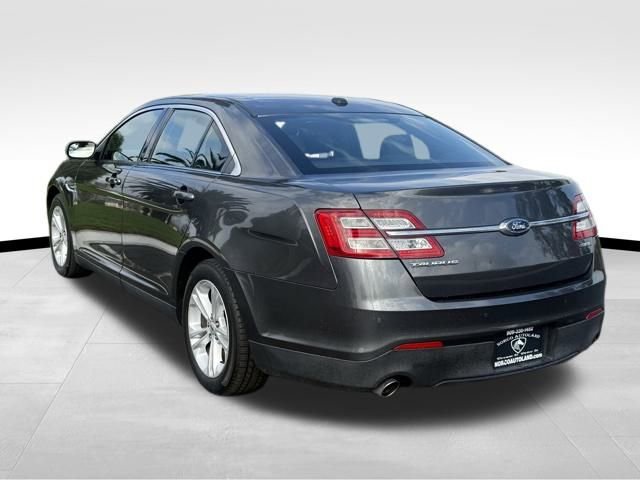 Used 2017 Ford Taurus SEL image 4
