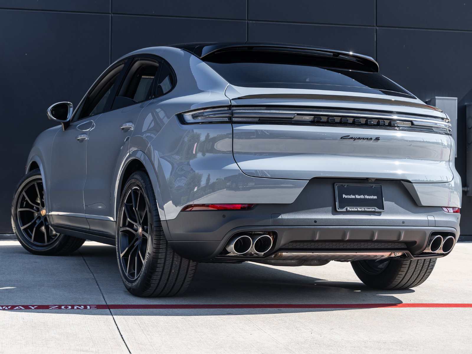 New 2026 Porsche Cayenne S AWD/4WD image 3