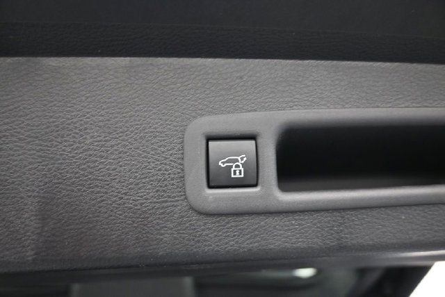 Certified 2026 Toyota Sienna XLE AWD/4WD image 18