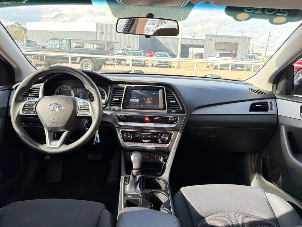 Used 2019 Hyundai Sonata SE image 15