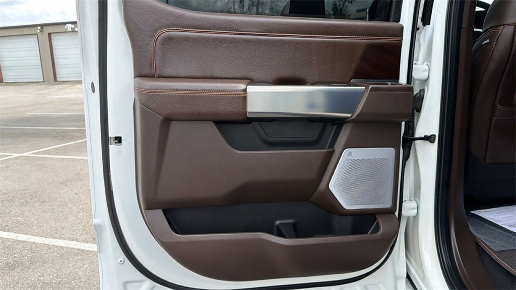 Used 2025 Ford F350 King Ranch w/ FX4 Off-Road Package image 34
