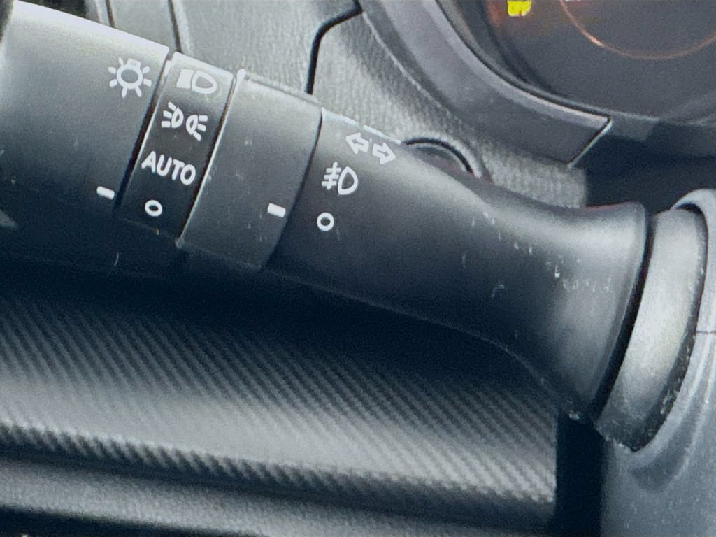 Used 2019 Subaru Crosstrek 2.0i Premium w/ Eyesight System AWD/4WD image 12