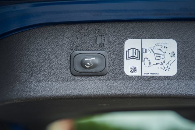 Used 2017 Ford Escape Titanium FWD image 14