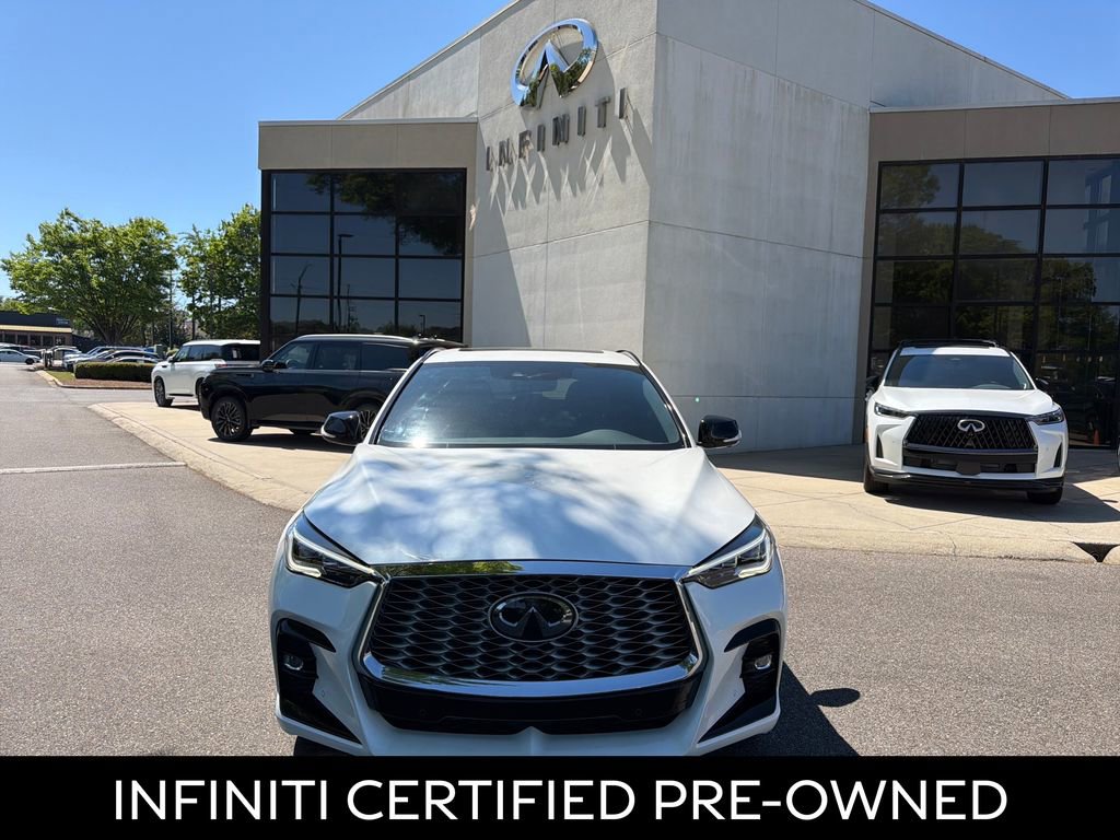 Certified 2025 INFINITI QX55 Essential AWD/4WD image 3