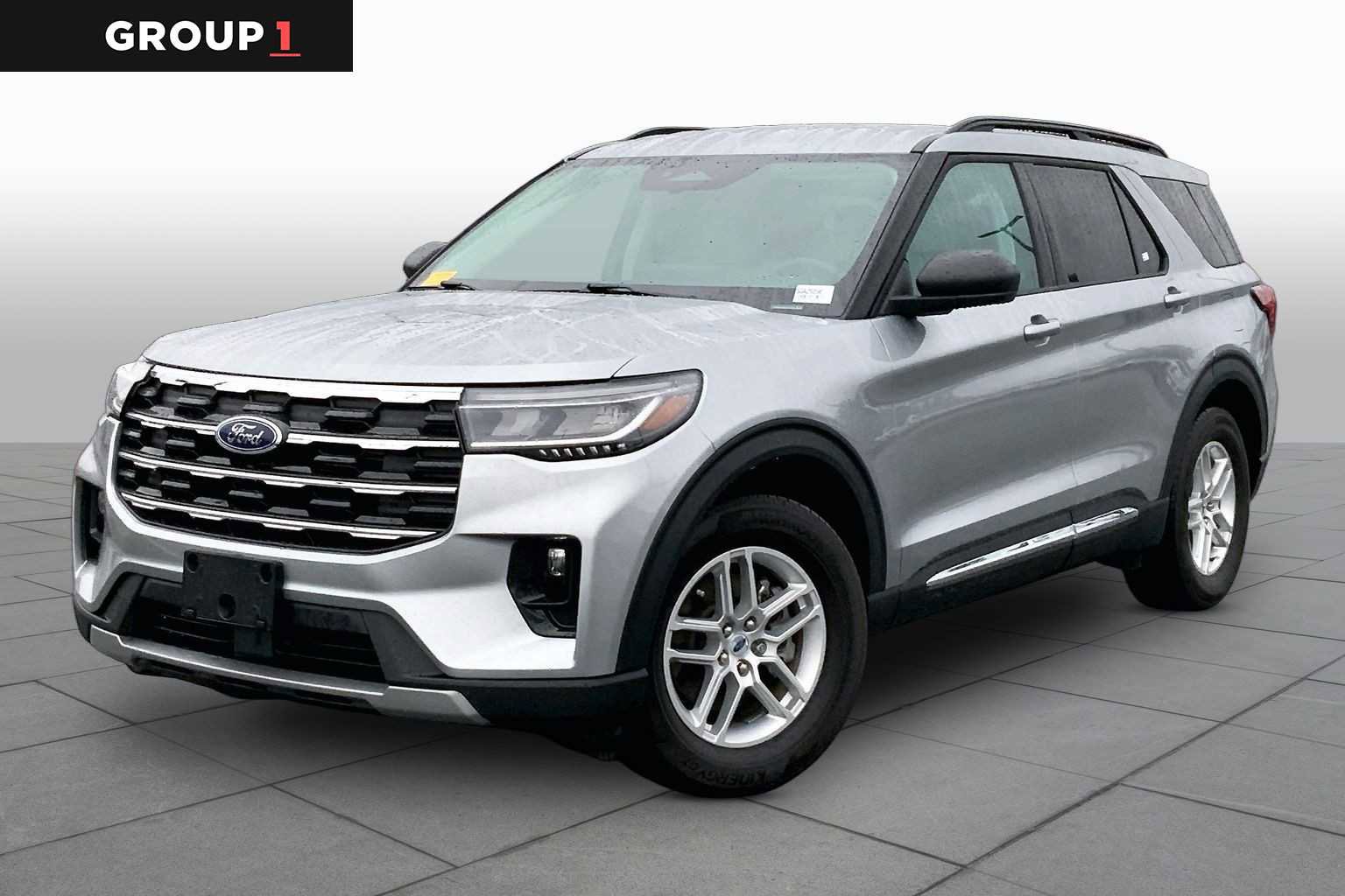 Used 2025 Ford Explorer Active w/ Active Comfort Package RWD image 1