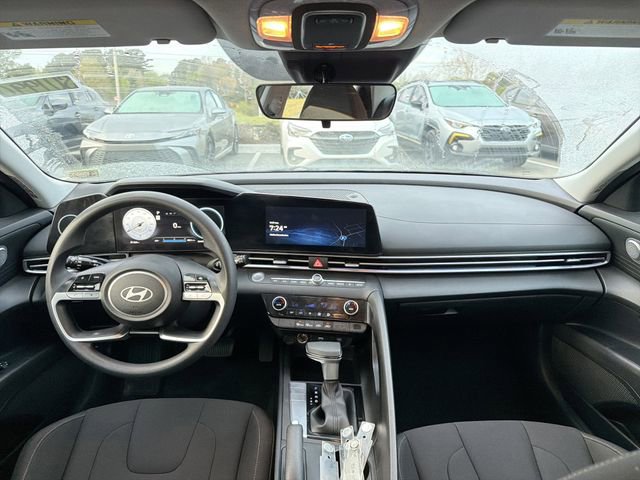 Used 2024 Hyundai Elantra SEL image 20