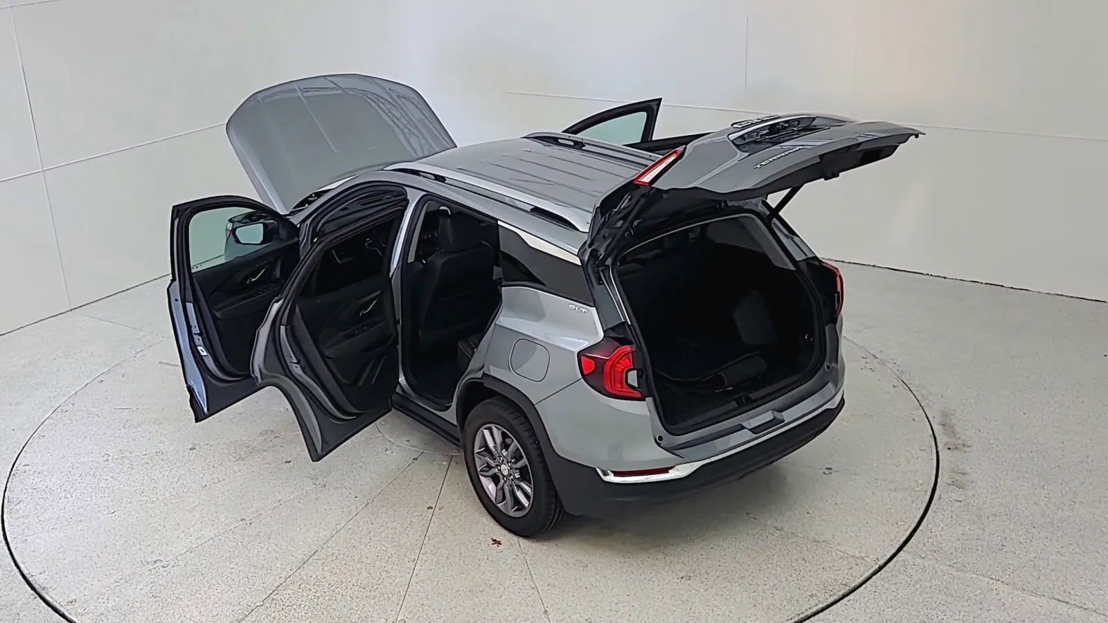 Used 2023 GMC Terrain SLT image 50