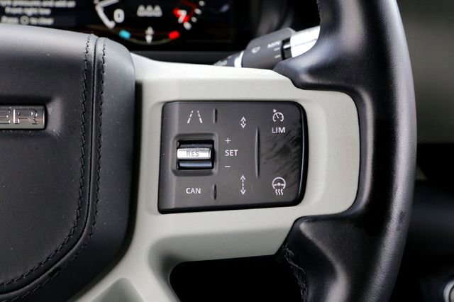 Used 2022 Land Rover Defender 90 X-Dynamic HSE image 13