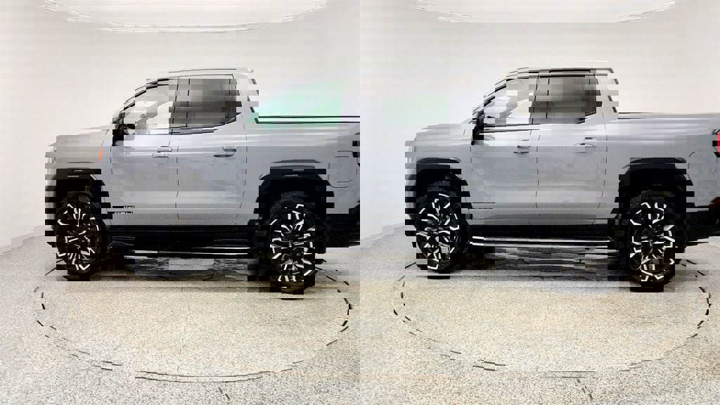 Used 2025 GMC Sierra EV Denali image 8