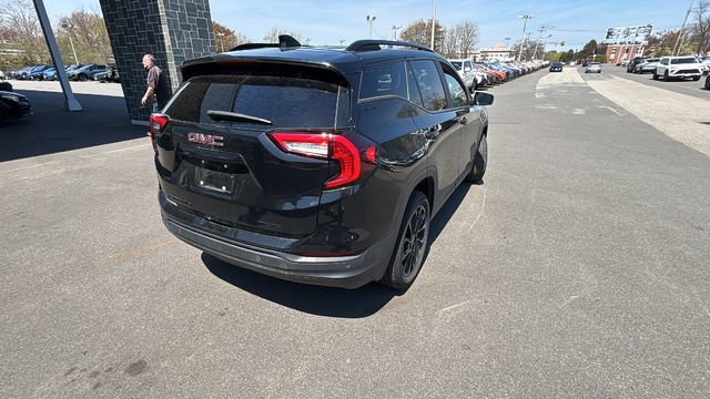 Used 2023 GMC Terrain SLE w/ Driver Convenience Package AWD/4WD image 7