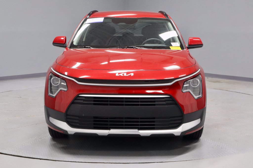 Used 2025 Kia Niro LX FWD image 5