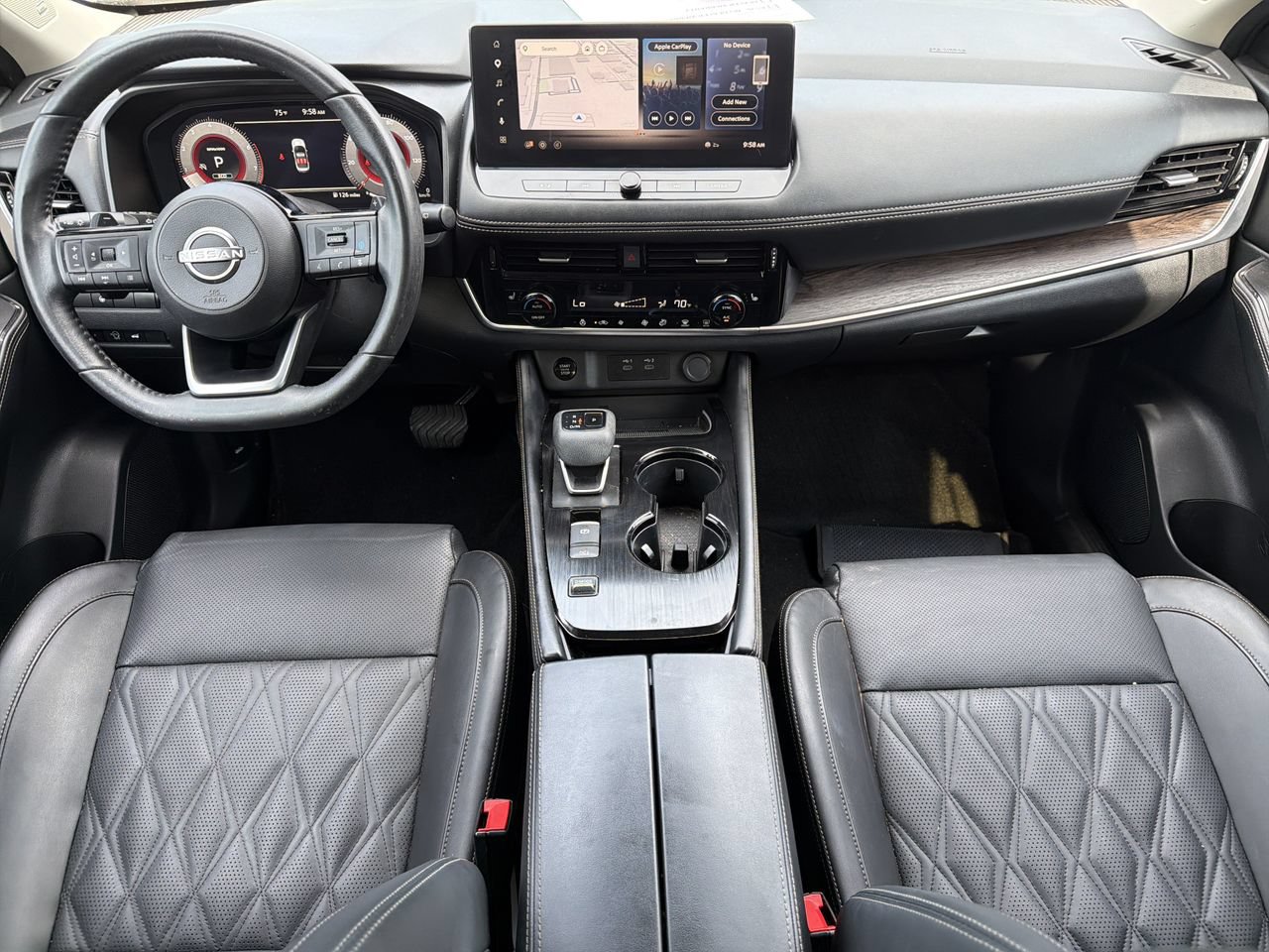 Used 2024 Nissan Rogue Platinum FWD image 2