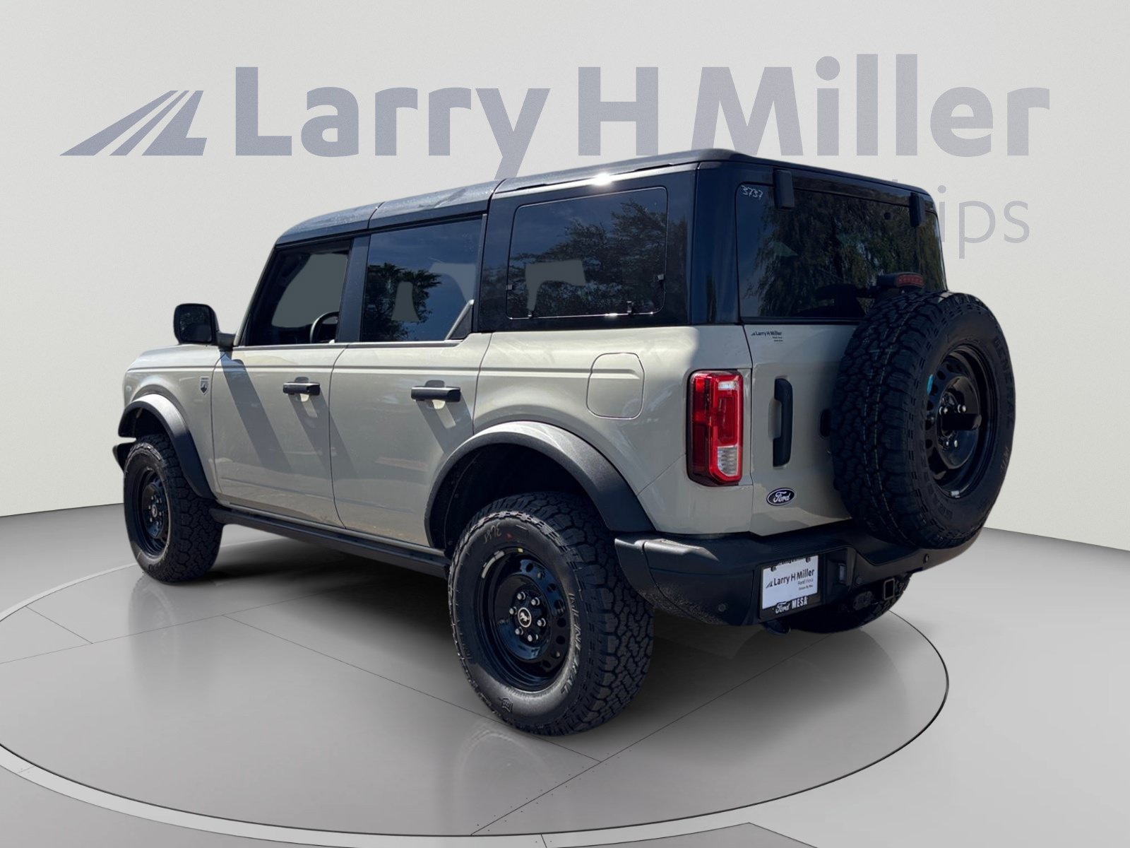 New 2026 Ford Bronco Big Bend w/ Black Diamond Package AWD/4WD image 3