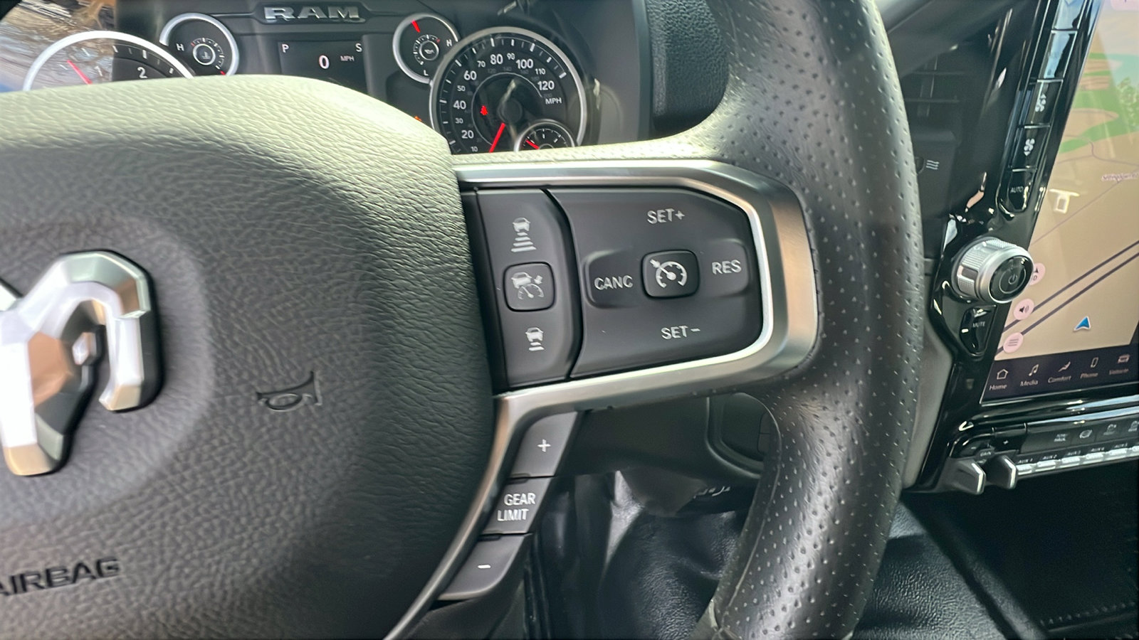 New 2026 RAM 2500 Tradesman AWD/4WD image 24