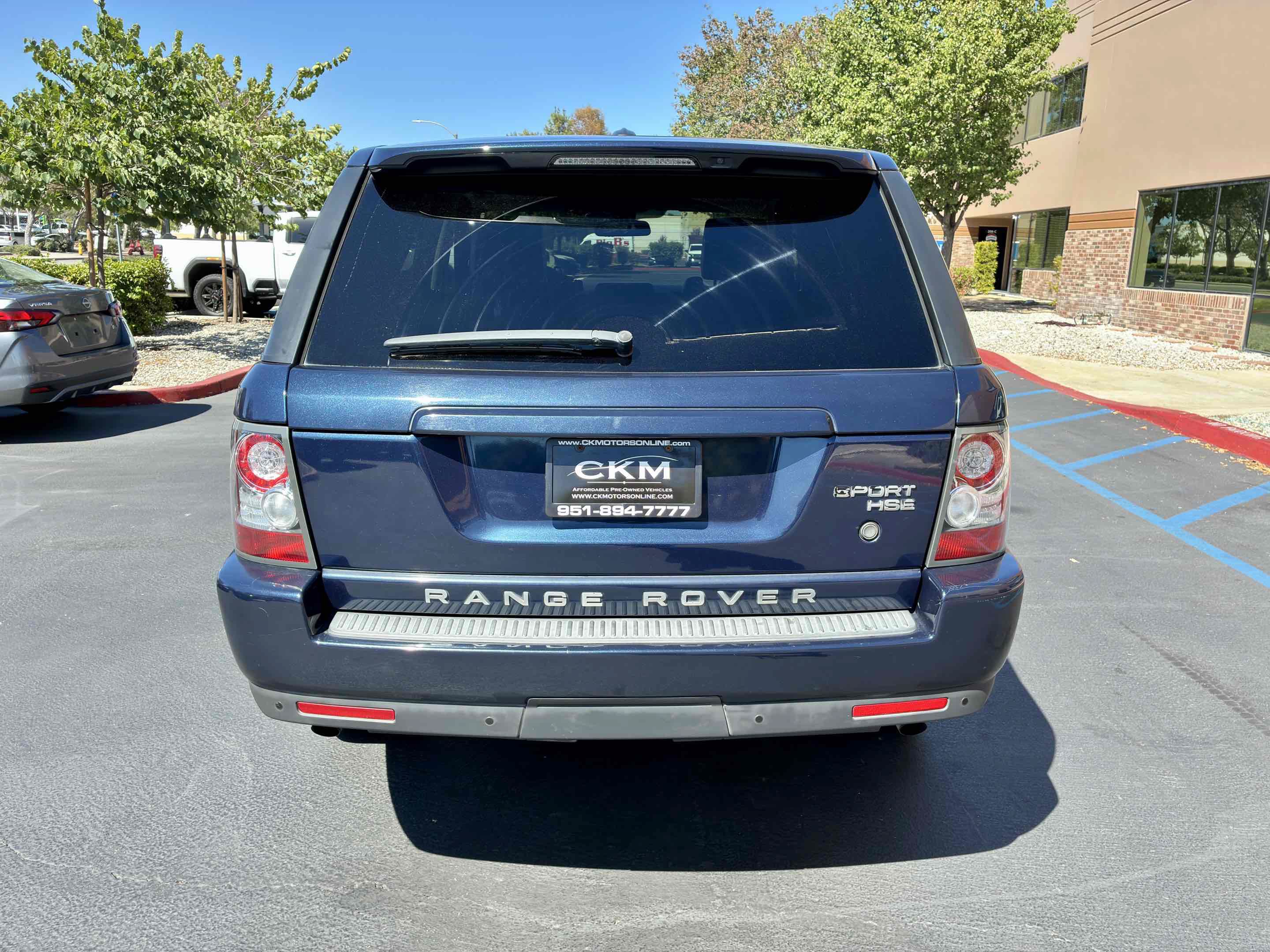 Used 2011 Land Rover Range Rover Sport HSE AWD/4WD image 9