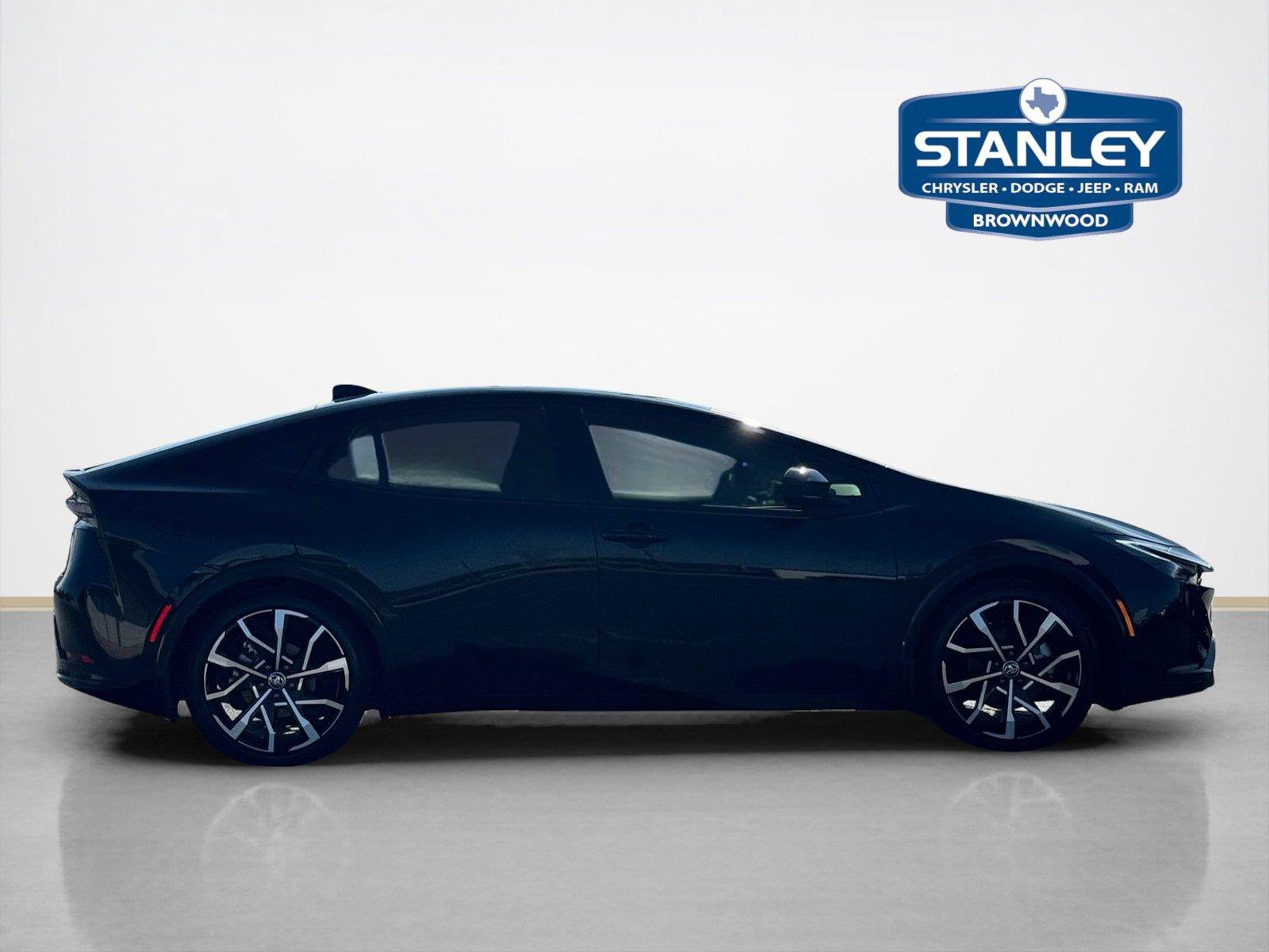 Used 2026 Toyota Prius Plug-In Hybrid FWD image 9
