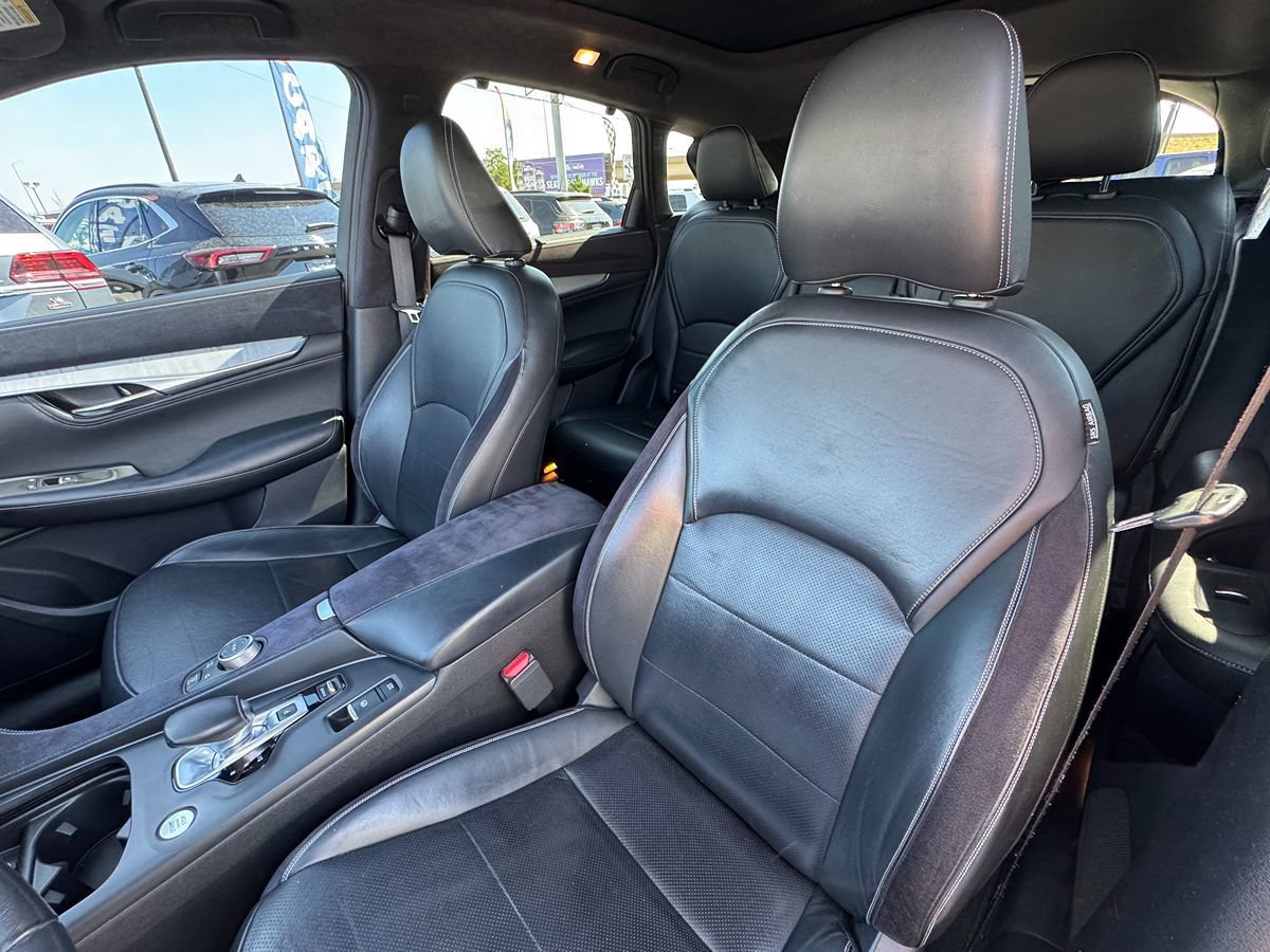 Used 2019 INFINITI QX50 Essential w/ Sensory Package AWD/4WD image 16