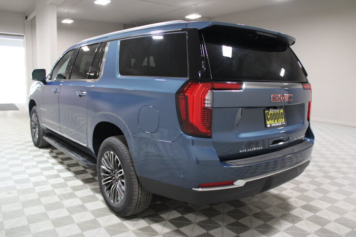 New 2026 GMC Yukon XL Elevation w/ Elevation Premium Package AWD/4WD image 10