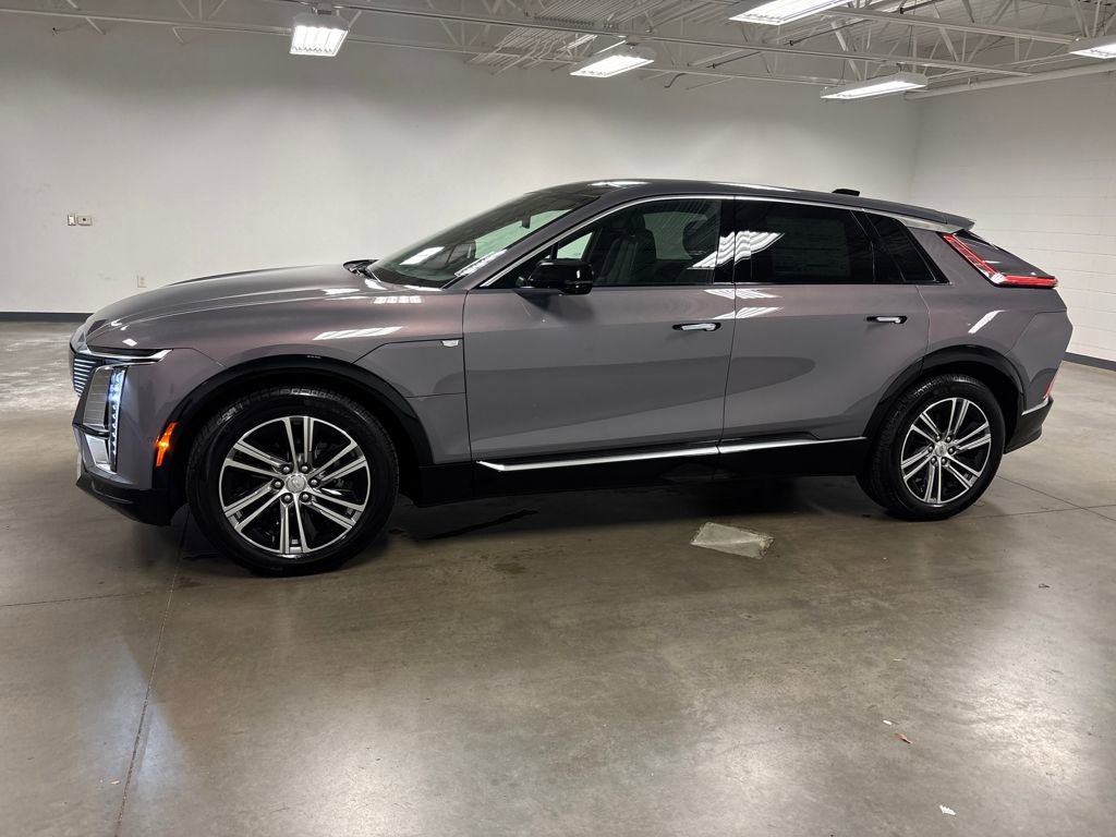 New 2026 Cadillac Lyriq Premium Luxury image 8