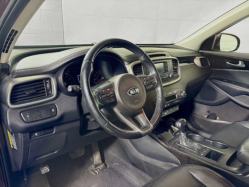 Used 2016 Kia Sorento EX image 9