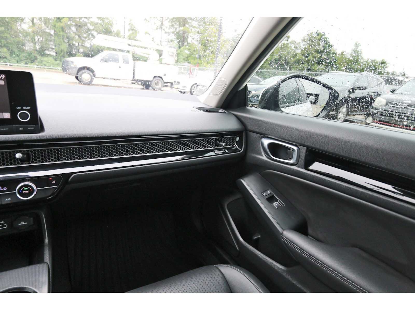 Used 2024 Honda Civic EX-L image 8