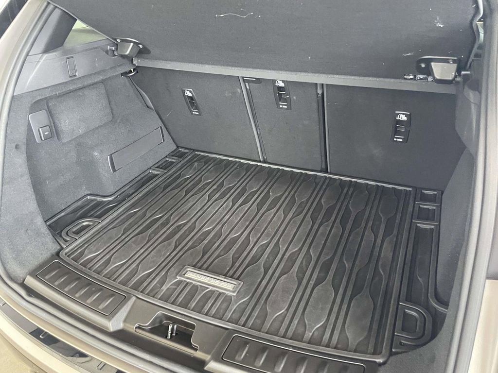 Used 2021 Land Rover Range Rover Evoque S image 16