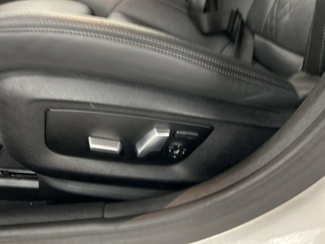 Used 2022 BMW 530i xDrive w/ Convenience Package image 10