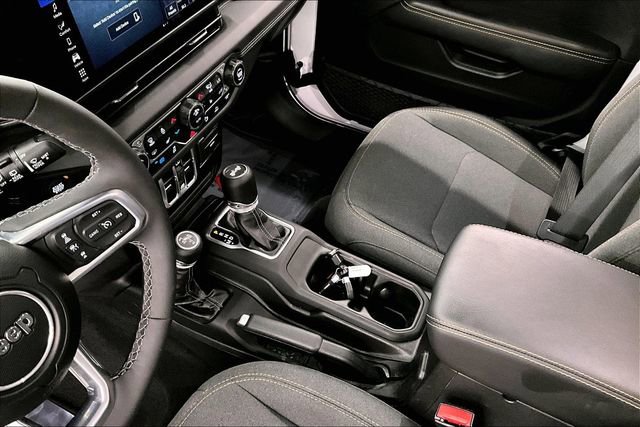 Used 2025 Jeep Wrangler Sahara 4xe w/ Safety Group image 17