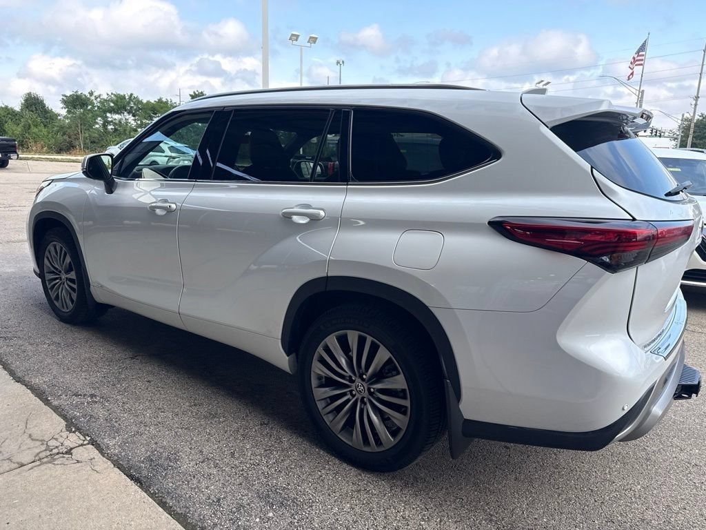 Used 2022 Toyota Highlander Platinum AWD/4WD image 10