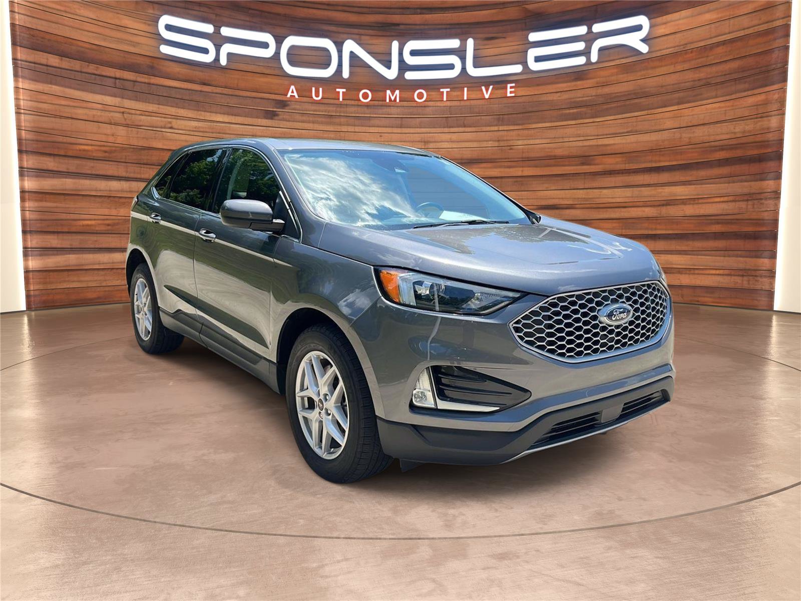 Certified 2024 Ford Edge SEL w/ Convenience Package AWD/4WD image 9