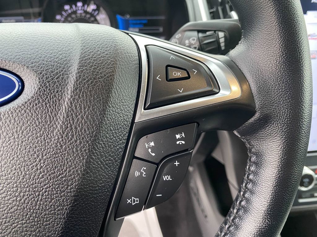 Used 2023 Ford Edge SEL image 17