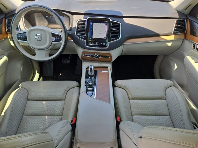 Used 2019 Volvo XC90 T8 Inscription w/ Advanced Package AWD/4WD image 17