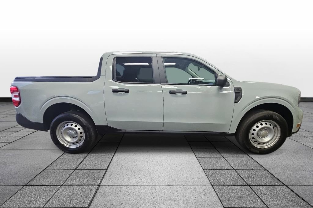 Used 2024 Ford Maverick XL image 4