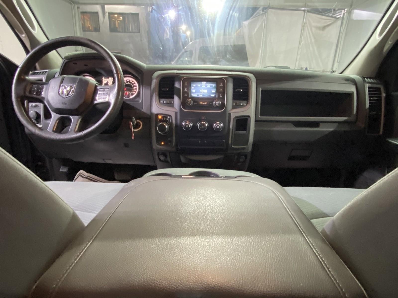 Used 2017 RAM 1500 Express image 12